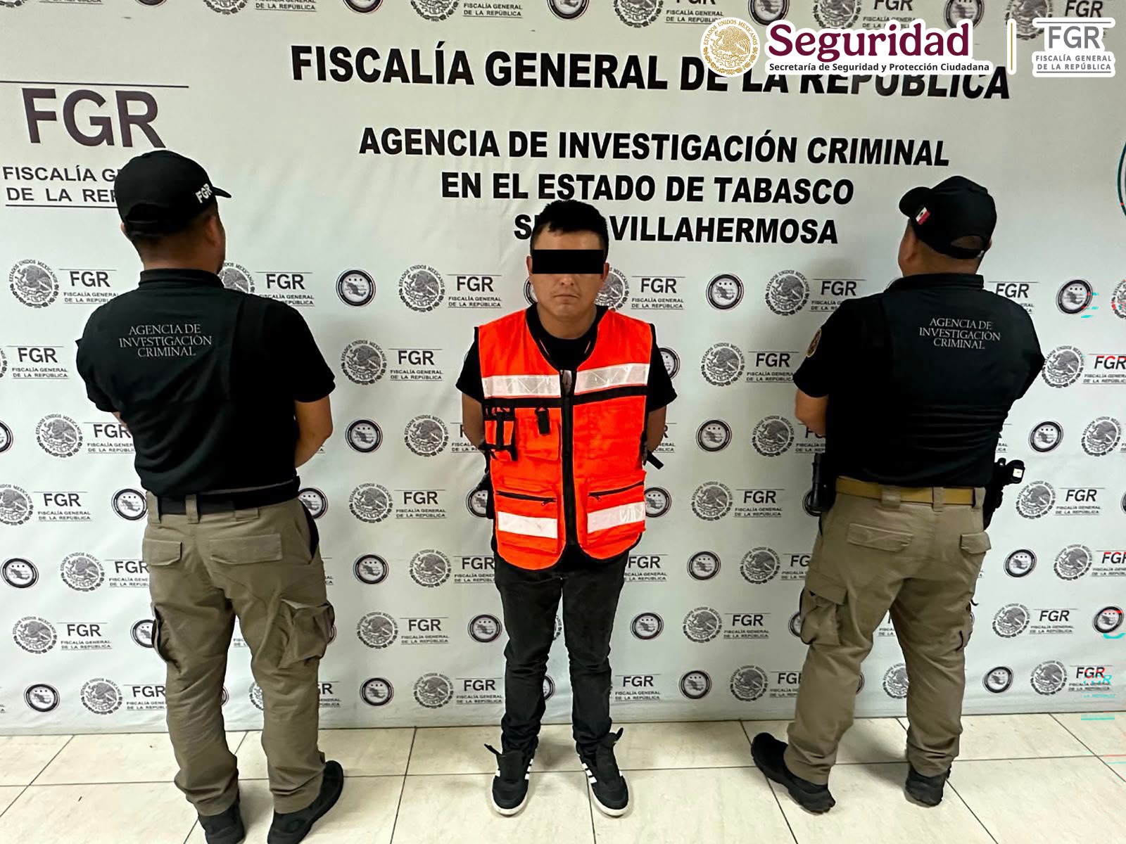 En Tabasco, detienen a una persona y aseguran más de una tonelada de marihuana oculta en huacales de madera
